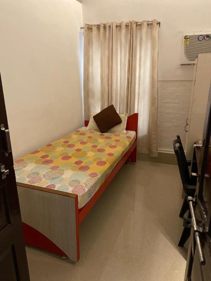 The Sunaina Hotel Varanasi Bagian luar foto