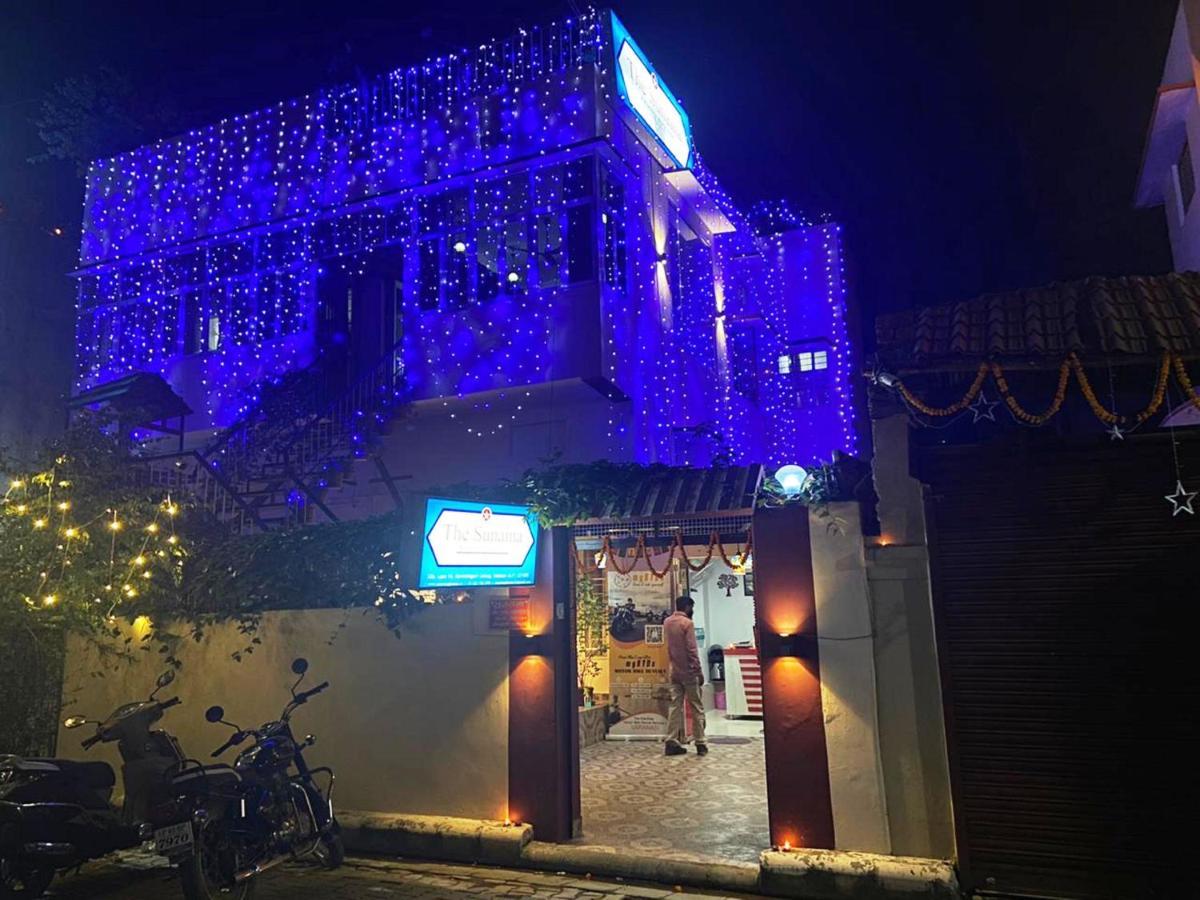 The Sunaina Hotel Varanasi Bagian luar foto